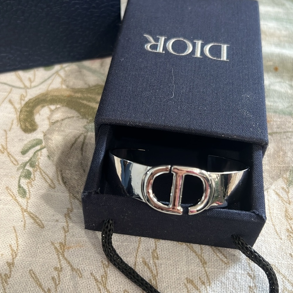 Dior Cd Icon Silver Bracelet - Picture 5 of 7